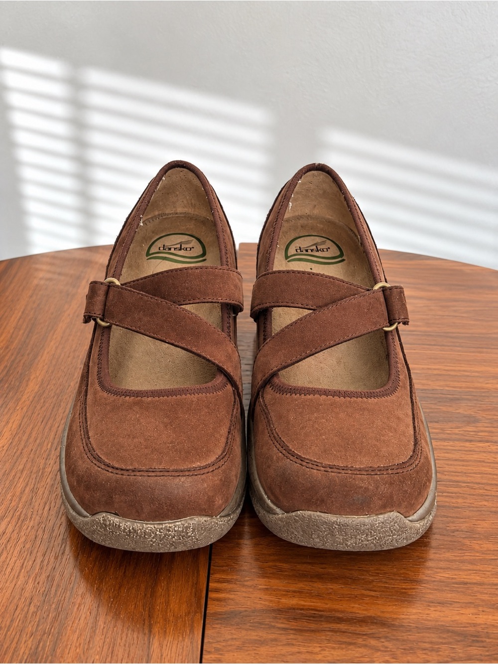 Dansko Brown Suede Mary Jane Cross Strap Shoes Slip Resistant Women’s 37